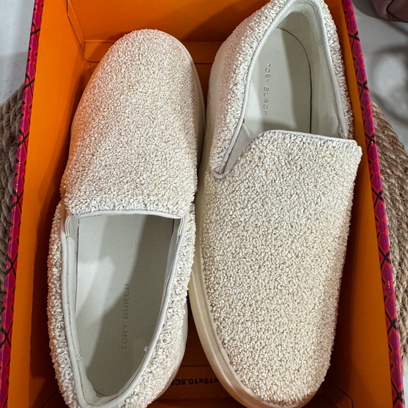 Tory Burch Textured Cream Flats - Picture 2 of 9